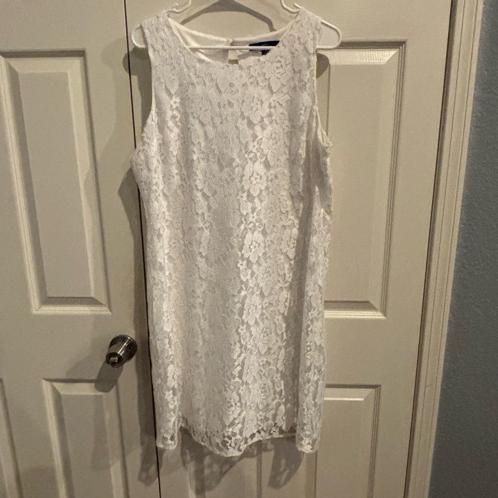 Elegant White Lace Dress